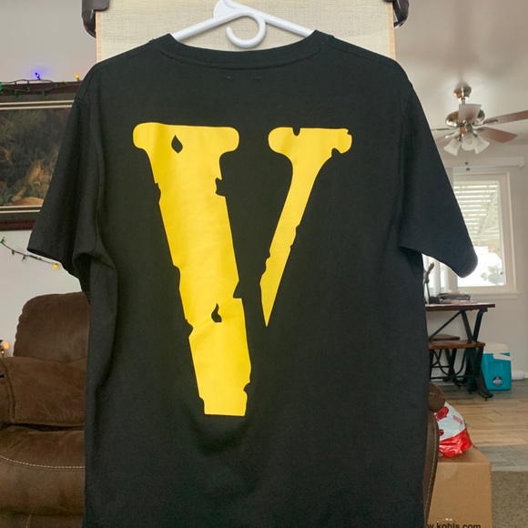 Vlone smiley tee